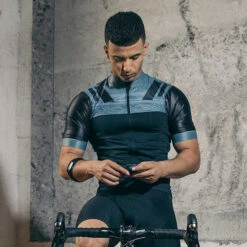 Wahoo Fitness Wahoo Tickr Fit Optischer Herzfrequenzmesser Dualband Bluetooth Smart & ANT+ Pulsmesser -Sportfahrrad 59203880 04JyvtL5HCsm2Yg 1280x1280