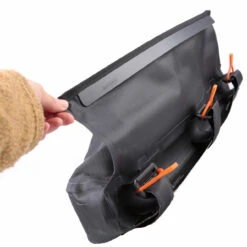 ORTLIEB Frame-Pack Wasserabweisende Rahmentasche Mit Rolltop - 6 Liter, Schwarz -Sportfahrrad 68922147 05kYsMEZ6mHr3BG 1280x1280