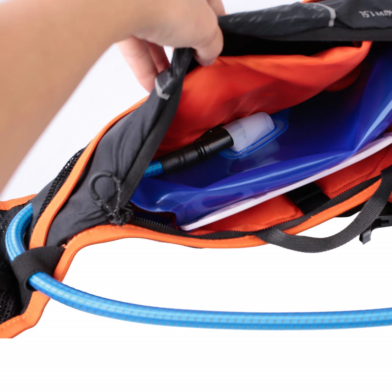 SOURCE Hipster Wave 1,5 L Trinkgürtel - 1,5 L Trinksystem, Schwarz 5 SOURCE Hipster Wave 1,5 L Trinkgürtel - 1,5 L Trinksystem, Schwarz – Bild 3