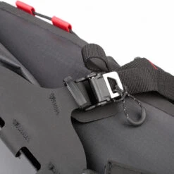 Revelate-designs Revelate Designs Spinelock Satteltasche 10 L - Schwarz -Sportfahrrad 68923938 06O0HqBMY4vCLQA 1280x1280