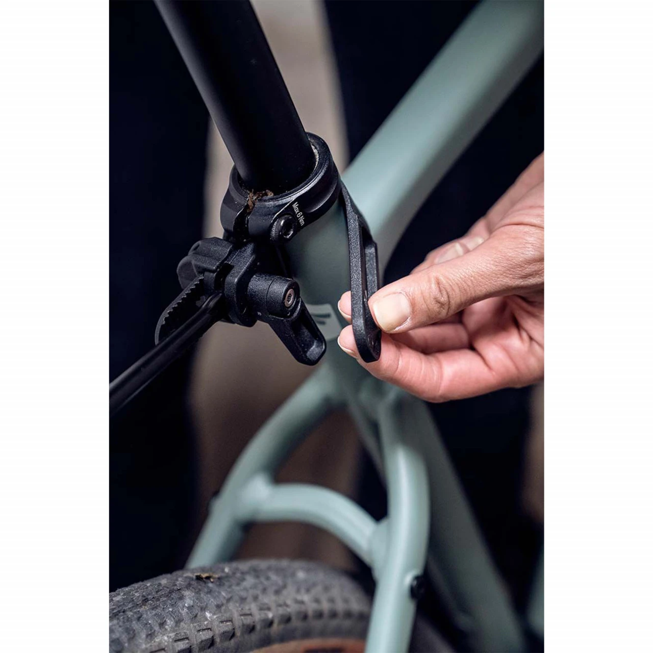 Ortlieb Quick Rack Light Quick Release Gepäckträger Für 26 Und 28 Zoll Räder, Max. Zuladung 15 Kg 8 Ortlieb Quick Rack Light Quick Release Gepäckträger Für 26 Und 28 Zoll Räder, Max. Zuladung 15 Kg – Bild 6