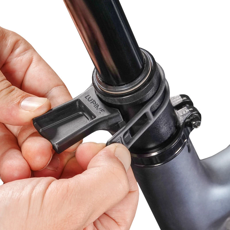 Lupine Sattelstützen-Halter Für Rücklicht C14 Mag StVZO 5 Lupine Sattelstützen-Halter Für Rücklicht C14 Mag StVZO – Bild 3