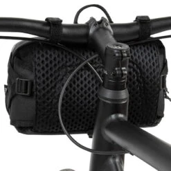 AEVOR Bar Bag Proof Black Lenker- Und Slingtasche 4 Liter - Schwarz -Sportfahrrad 68925497 06 1280x1280