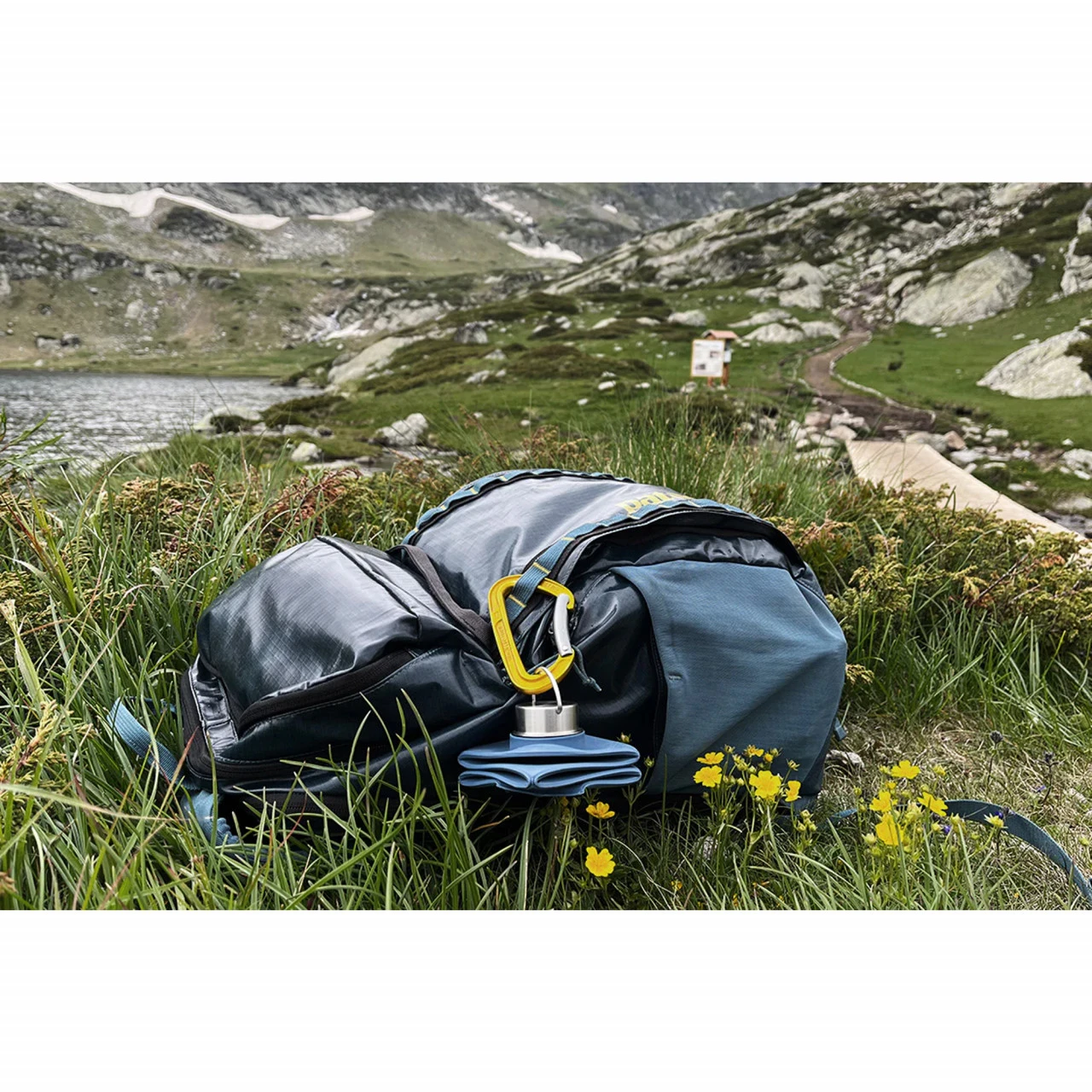 DiFOLD Origami Bottle - Faltbare Trinkflasche 750 Ml - Sleek Blue (Blau) 7 DiFOLD Origami Bottle - Faltbare Trinkflasche 750 Ml - Sleek Blue (Blau) – Bild 5